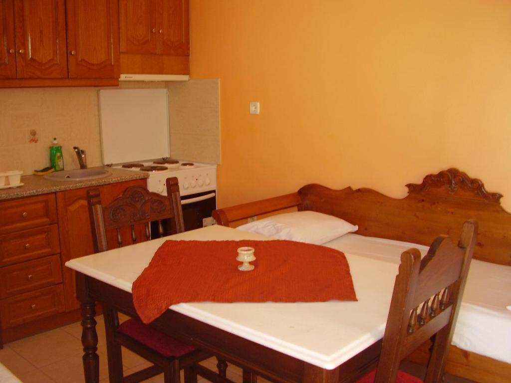 Kelenis Apartments カルテラドス 部屋 写真